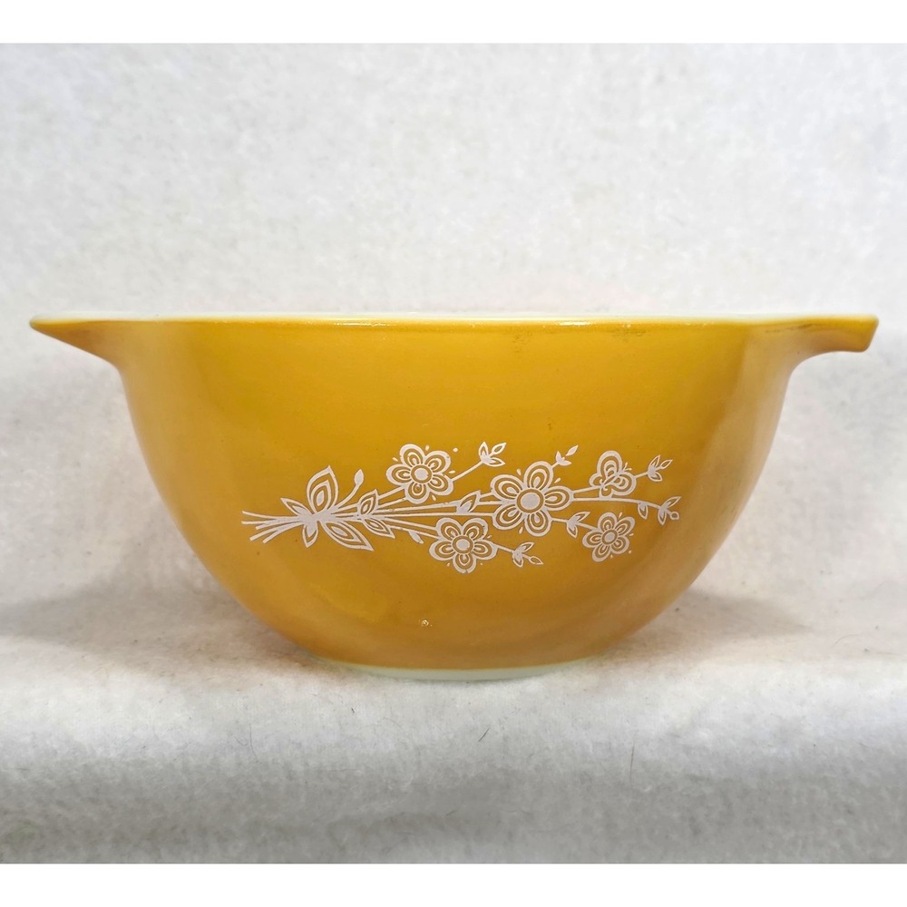 Vintage Pyrex Butterfly Gold II Cinderella Mixing Bowl Part of Set of 4 (#441)